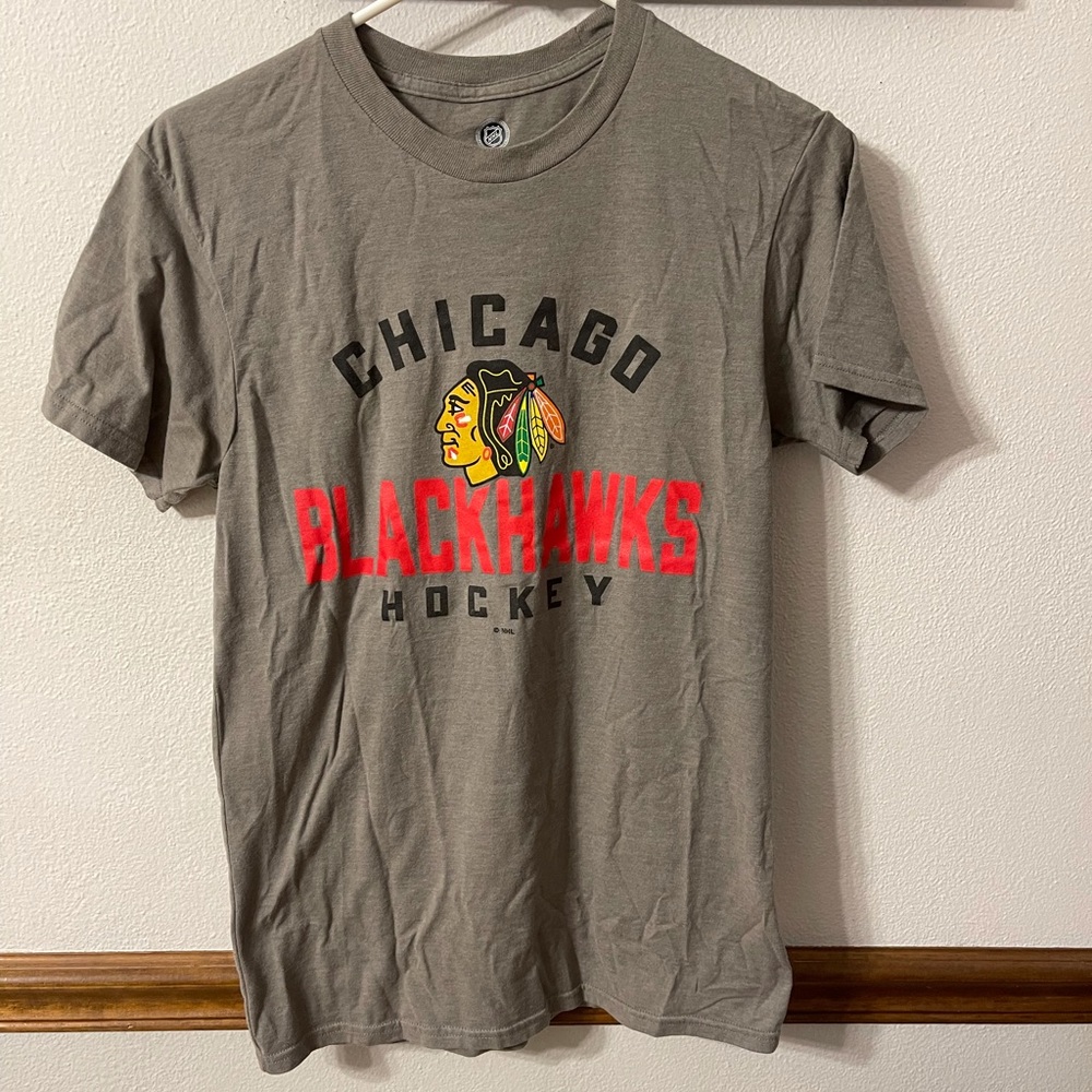 NHL Chicago Blackhawks Gray Tee